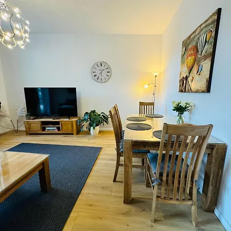 Apartment Attraktive Im Grünen Hinterhof